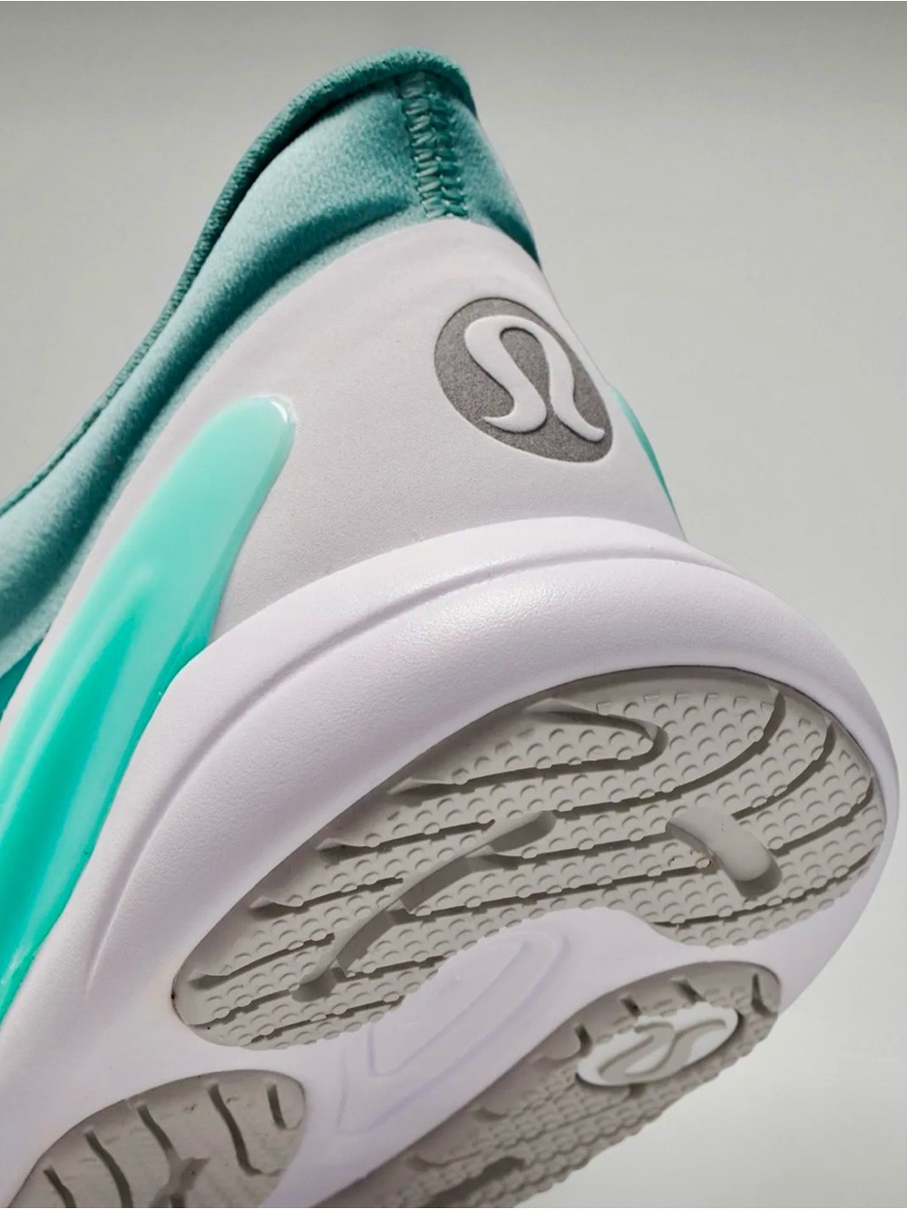 Lululemon Women's Blissfeel running shoes cushioned
